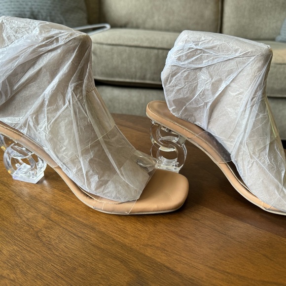 Shein clear 2.5 inch heel - Picture 5 of 5